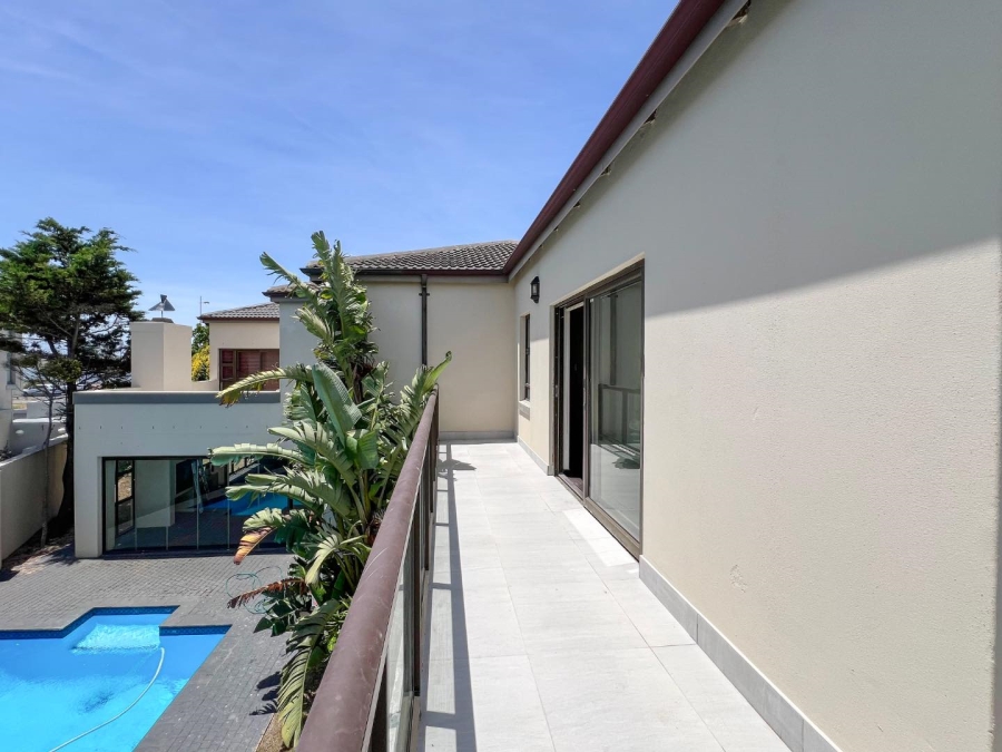 7 Bedroom Property for Sale in Sunset Beach Western Cape